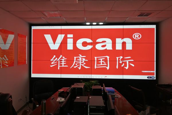 在拼接屏上同時顯示多臺電腦信號該如何實現？