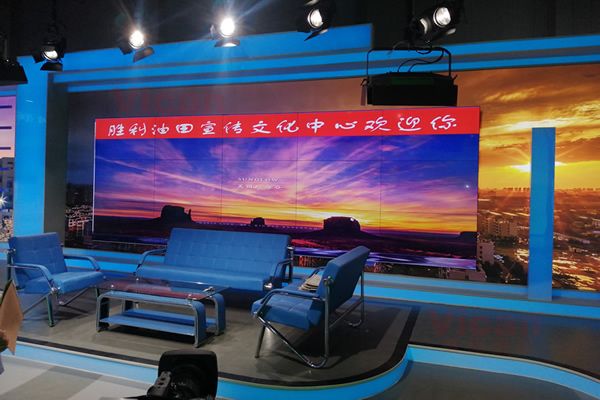直播間背景墻展示大屏，用LED顯示屏好還是拼接屏好？